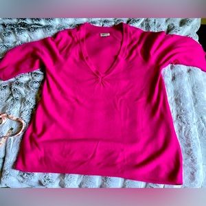 Avenue V-neck hot pink sweater